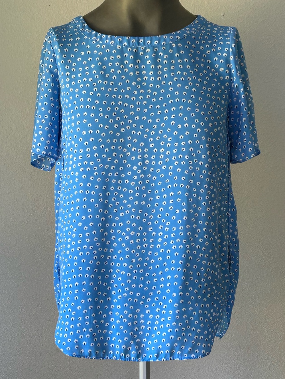 Robin Egg Blue BR Loose Blouse; Tulip Side Split; Work/Summer/Travel (Size S)